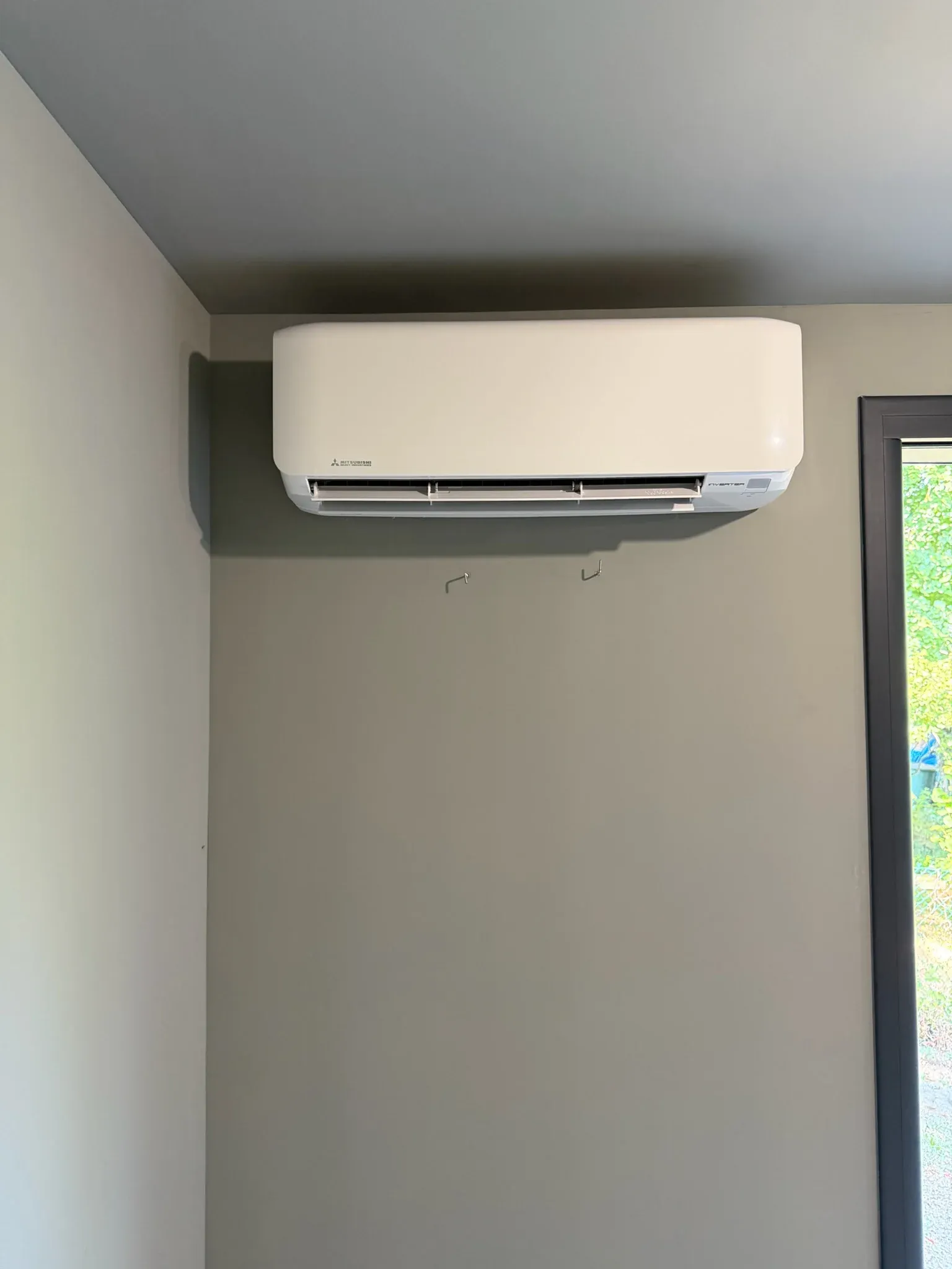 Climatisation réversible en complément PAC air/eau à Voiron (38), installation terminée (photo 3)